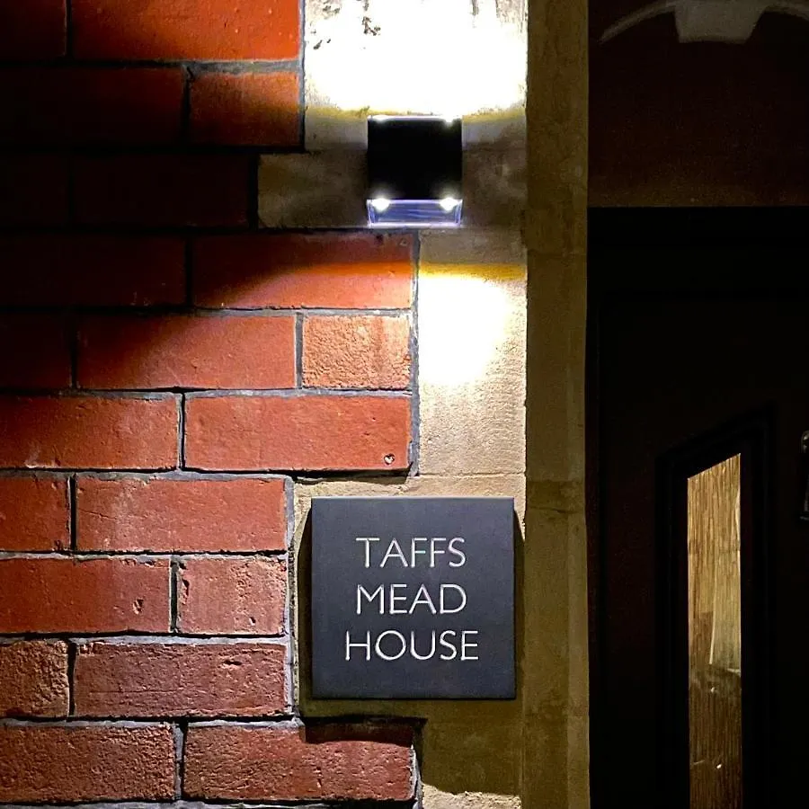 Taffs Mead House Central City Location, Nr Stadium, Family Friendly! Cardiff 0*,