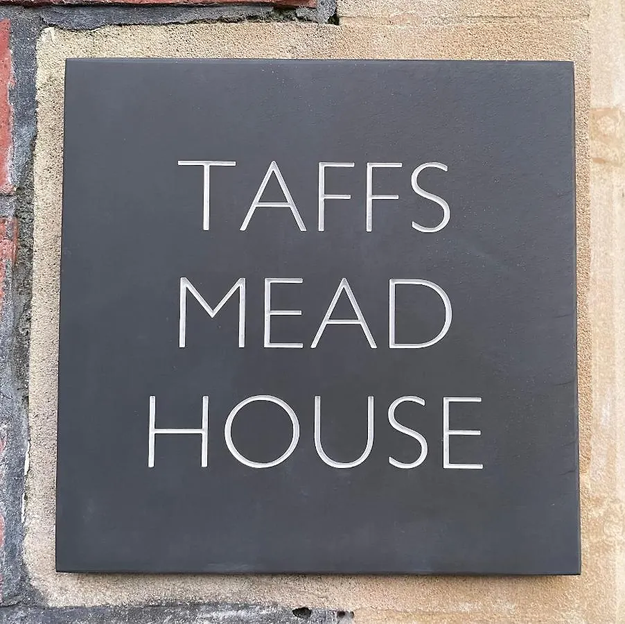 Semesterbostad Taffs Mead House Central City Location, Nr Stadium, Family Friendly! Cardiff